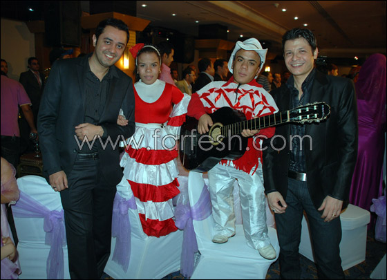 تتويج أميرة عروسا.. على رقصات أمينة وطبل الصغير!   صورة رقم 8