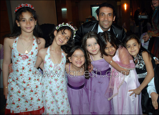 تتويج أميرة عروسا.. على رقصات أمينة وطبل الصغير!   صورة رقم 3