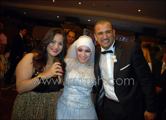 تتويج أميرة عروسا.. على رقصات أمينة وطبل الصغير!   صورة رقم 5