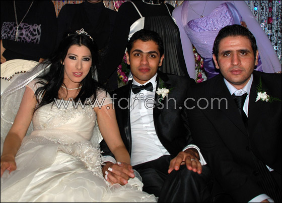 حماقي يهدي ابن خاله رقصه في يوم زفافه   صورة رقم 14