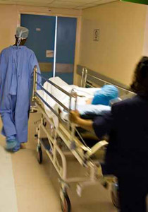 دخل بين زوجته بطريقة غير شرعية.. فدخل في غيبوبة!! صورة رقم 1