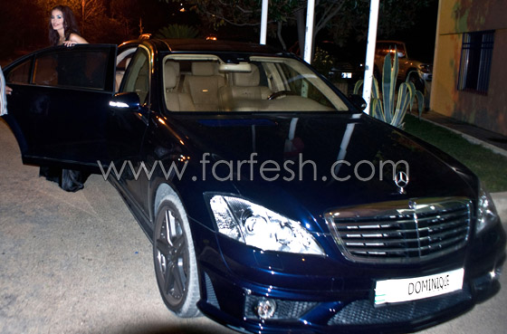دومينيك تصل إلى حفل حاصبيا بسيارة مارسيدس تحمل اسمها        صورة رقم 4