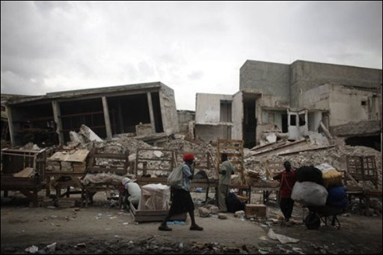 بعد 6 شهور على الزلزال.. هل يخدع المجتمع الدولي الهايتيين؟؟ صورة رقم 8