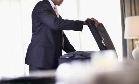   تنازل عن الفأر لكي يسمح له بالسفر! صورة رقم 1