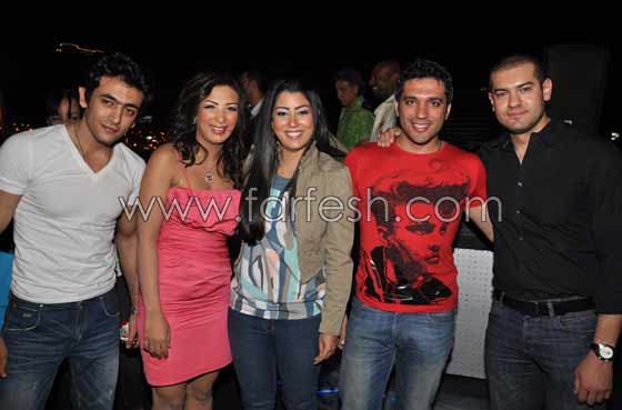 صفاء مغربي تحتفل بعيد ميلادها وسط النيل صورة رقم 2 صفاء مغربي تحتفل بعيد ميلادها وسط النيل صورة رقم 2