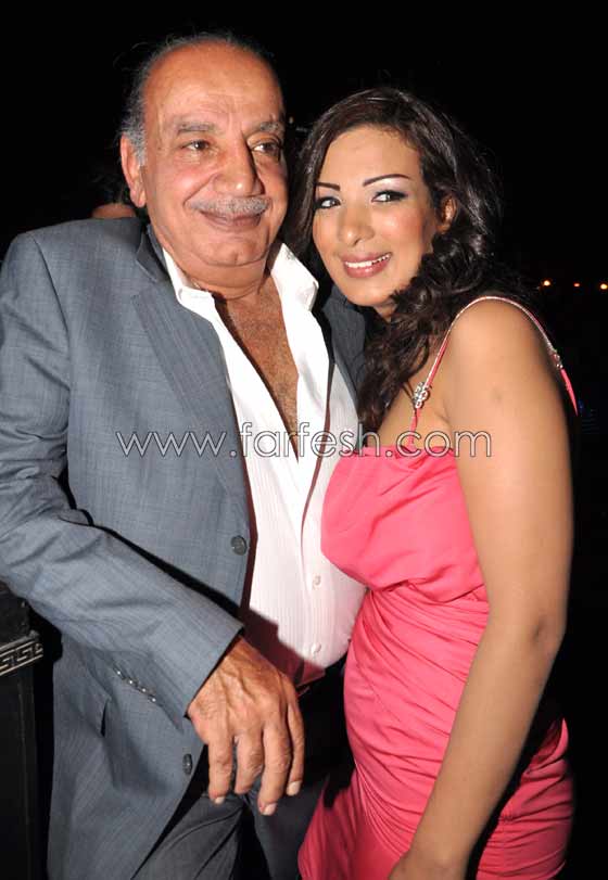 صفاء مغربي تحتفل بعيد ميلادها وسط النيل صورة رقم 10 صفاء مغربي تحتفل بعيد ميلادها وسط النيل صورة رقم 10