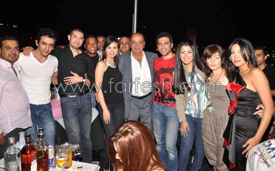 صفاء مغربي تحتفل بعيد ميلادها وسط النيل صورة رقم 1 صفاء مغربي تحتفل بعيد ميلادها وسط النيل صورة رقم 1