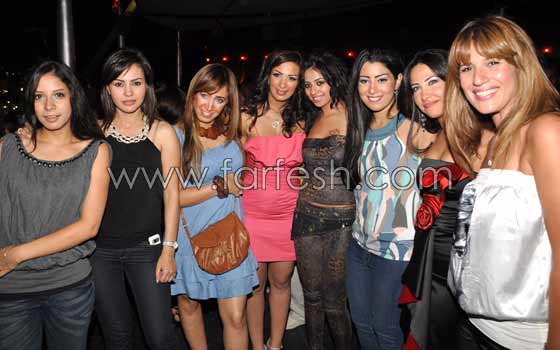 صفاء مغربي تحتفل بعيد ميلادها وسط النيل صورة رقم 4 صفاء مغربي تحتفل بعيد ميلادها وسط النيل صورة رقم 4