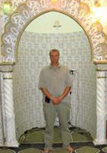 منصف: صبر المسلمين على الصيام في الحر دفعني لاشهار اسلامي! صورة رقم 1