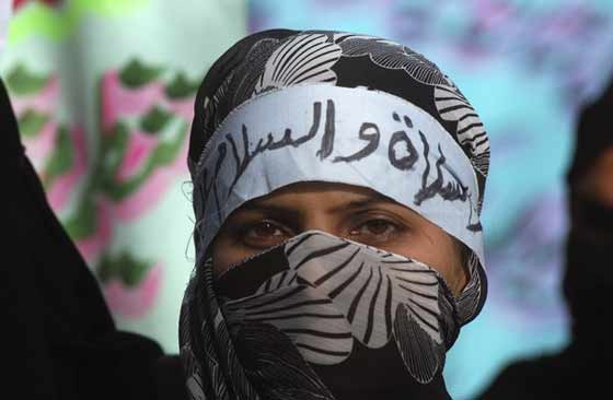 الـ FBI يحذر من قتل رسامة الكاريكاتير التي رسمت النبي        صورة رقم 3