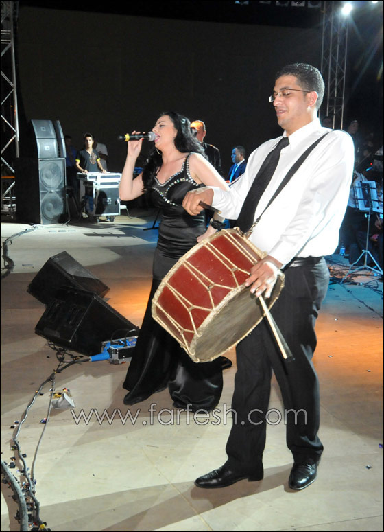 أصالة ترتدي الأصفر وديانا تتألق بالأسود في حفل سافواي صورة رقم 20 أصالة ترتدي الأصفر وديانا تتألق بالأسود في حفل سافواي صورة رقم 20