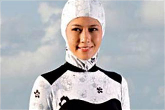 رغم معارضة علماء الدين.. المايوه الشرعي رائج في مصر!  صورة رقم 4