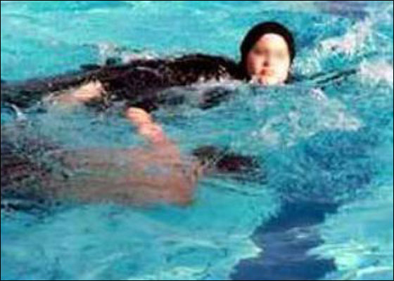 رغم معارضة علماء الدين.. المايوه الشرعي رائج في مصر!  صورة رقم 5