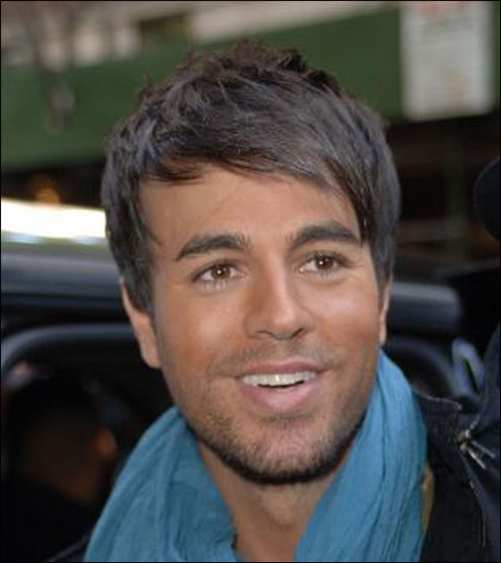 هل سيفي إنريكي إغلسياس بوعده ويتزلج عارياً؟!! صورة رقم 9 هل سيفي إنريكي إغلسياس بوعده ويتزلج عارياً؟!! صورة رقم 9