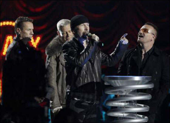 فريق موسيقة الروك U2 الأكثر ربحاً في العالم!! صورة رقم 5 فريق موسيقة الروك U2 الأكثر ربحاً في العالم!! صورة رقم 5