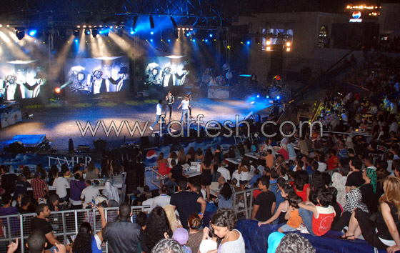 أكثر من 10 آلاف مشاهد في حفل تامر حسني في مارينا صورة رقم 11 أكثر من 10 آلاف مشاهد في حفل تامر حسني في مارينا صورة رقم 11