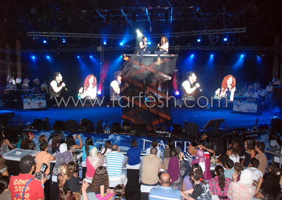 أكثر من 10 آلاف مشاهد في حفل تامر حسني في مارينا صورة رقم 15 أكثر من 10 آلاف مشاهد في حفل تامر حسني في مارينا صورة رقم 15