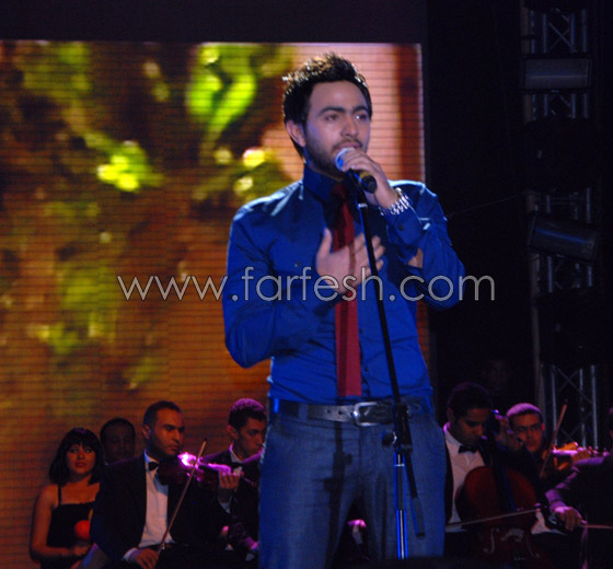 أكثر من 10 آلاف مشاهد في حفل تامر حسني في مارينا صورة رقم 17 أكثر من 10 آلاف مشاهد في حفل تامر حسني في مارينا صورة رقم 17