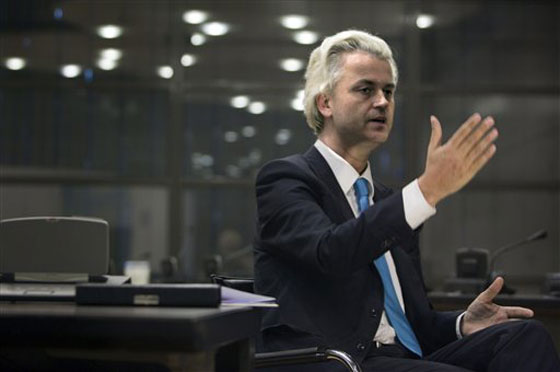 خيرت فيلدز يبني خيرت فيلدز يبني