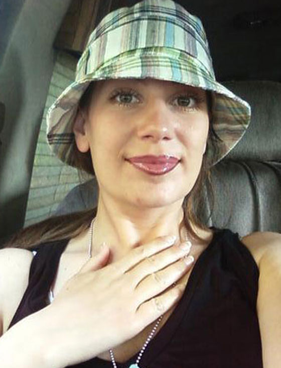 بعد 14 سنة التقت إبنها.. فتحركت مشاعرها النوعية واغتصبته!! صورة رقم 3 بعد 14 سنة التقت إبنها.. فتحركت مشاعرها النوعية واغتصبته!! صورة رقم 3