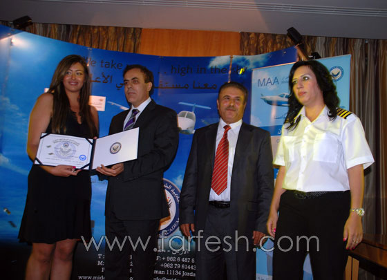 هل عادت غادة إلى خطيبها في حفل تخرج ابنتها روتانا؟  صورة رقم 3