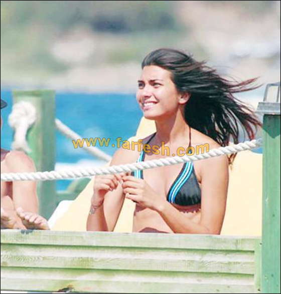 والد عاصي يرفض ارتدائها المايوه خشية من نشر صورها!   صورة رقم 8