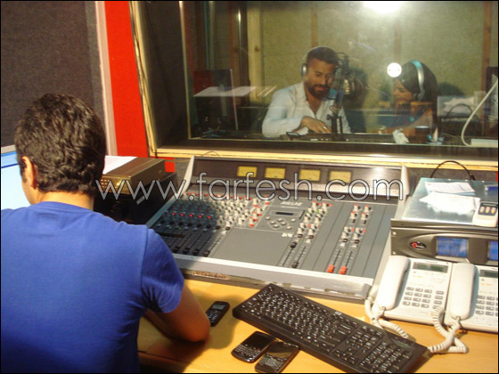 معجب يفاجيء نيللي مقدسي!!!    صورة رقم 7