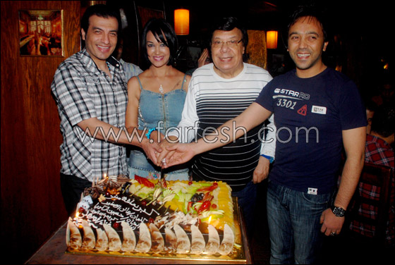 نورا علي تعترف: ايهاب توفيق 