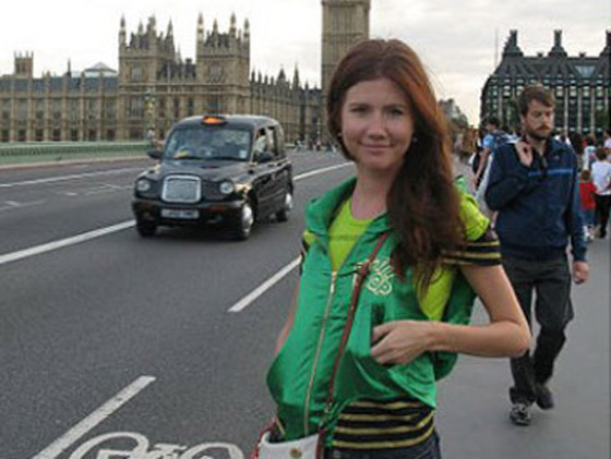 الجاسوسة الروسية الساحرة تتلقى عرضاً لفيلم اباحي!! صورة رقم 2 الجاسوسة الروسية الساحرة تتلقى عرضاً لفيلم اباحي!! صورة رقم 2