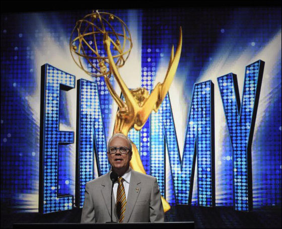 منح جائزة ايمي التقديرية للامريكي جورج كلوني!  صورة رقم 10