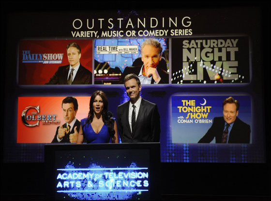 منح جائزة ايمي التقديرية للامريكي جورج كلوني!  صورة رقم 9