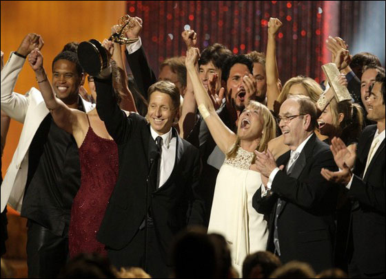 منح جائزة ايمي التقديرية للامريكي جورج كلوني!  صورة رقم 32