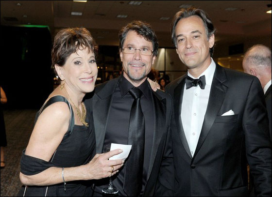 منح جائزة ايمي التقديرية للامريكي جورج كلوني!  صورة رقم 20