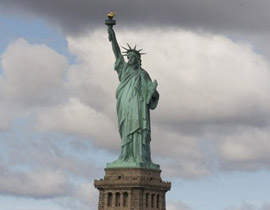 صفارة الإنذار تدوي في تمثال الحرية وترعب الزائرين! صورة رقم 1