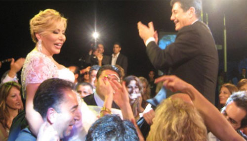 ماغي فرح تكشف فضيحة الاتصالات رغم تهديدها بقطع رأسها!!   صورة رقم 6