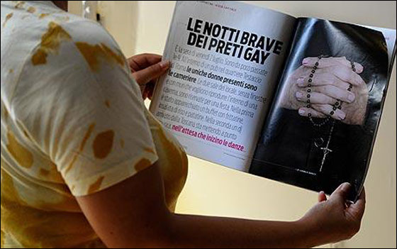 مسلسل فضائح الكنيسة الكاثوليكية.. 3 رجال دين شواذ !  صورة رقم 2