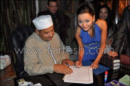 راندا البحيري تنجو من الموت بعد تسممها!!  صورة رقم 15