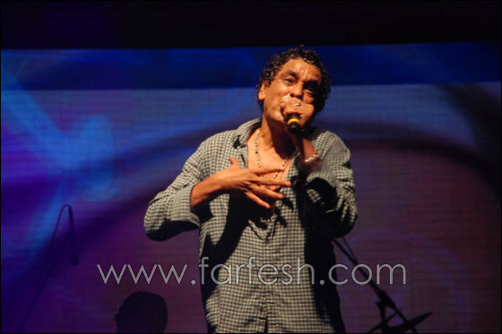 محمد منير يطالب الشباب بتغيير أنفسهم في حفله بزمردة!  صورة رقم 8