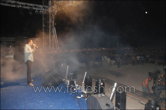 محمد منير يطالب الشباب بتغيير أنفسهم في حفله بزمردة!  صورة رقم 18