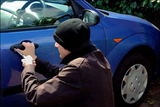 قمة الوقاحة: سرق الهاتف وهدد بنشر الصور التي بداخله! صورة رقم 1 قمة الوقاحة: سرق الهاتف وهدد بنشر الصور التي بداخله! صورة رقم 1