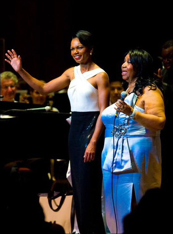 السياسية كوندوليزا رايس تعزف لموزار في حفل خيري! صورة رقم 2 السياسية كوندوليزا رايس تعزف لموزار في حفل خيري! صورة رقم 2