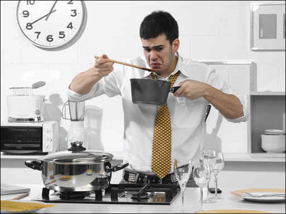 شاب سمم اصدقائة بعد ان اعد لهم ملوخية مزيفة!! صورة رقم 1 شاب سمم اصدقائة بعد ان اعد لهم ملوخية مزيفة!! صورة رقم 1