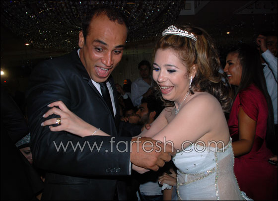 عمرو دياب مفاجأة حفل زفاف الملحن محمد يحيى صورة رقم 2 عمرو دياب مفاجأة حفل زفاف الملحن محمد يحيى صورة رقم 2