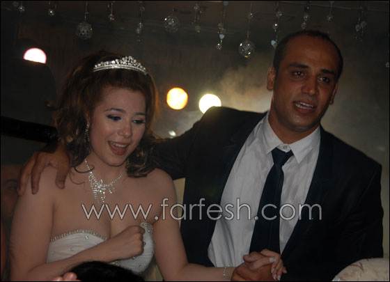 عمرو دياب مفاجأة حفل زفاف الملحن محمد يحيى صورة رقم 4 عمرو دياب مفاجأة حفل زفاف الملحن محمد يحيى صورة رقم 4