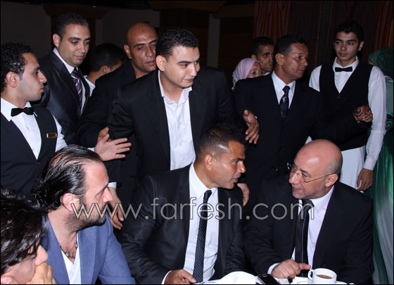 عمرو دياب مفاجأة حفل زفاف الملحن محمد يحيى صورة رقم 17 عمرو دياب مفاجأة حفل زفاف الملحن محمد يحيى صورة رقم 17