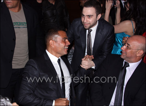 عمرو دياب مفاجأة حفل زفاف الملحن محمد يحيى صورة رقم 19 عمرو دياب مفاجأة حفل زفاف الملحن محمد يحيى صورة رقم 19