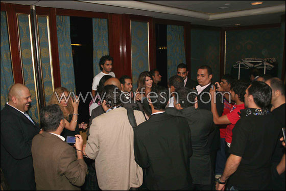 مي حريري تتألق مع فنان العرب محمد عبده صورة رقم 8 مي حريري تتألق مع فنان العرب محمد عبده صورة رقم 8