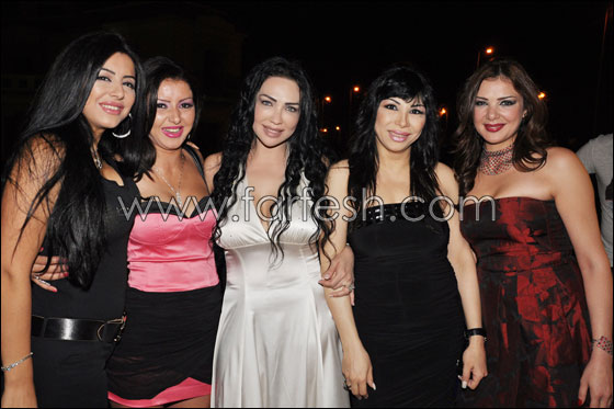 بالصور: خالد يوسف ضيف شرف عيد ميلاد وفاء خليفة صورة رقم 8 بالصور: خالد يوسف ضيف شرف عيد ميلاد وفاء خليفة صورة رقم 8