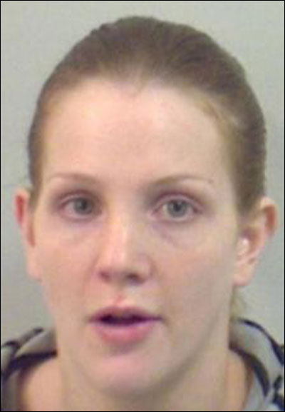 الحكم بالسجن على فتاتين اعتديتا على صديقتهما بوحشية!  صورة رقم 4