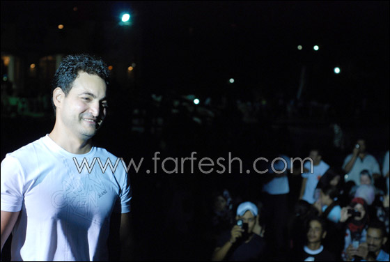 سالي تشعل الحفل ناراً بفستان قصير ورقصة حافية!! صورة رقم 14 سالي تشعل الحفل ناراً بفستان قصير ورقصة حافية!! صورة رقم 14